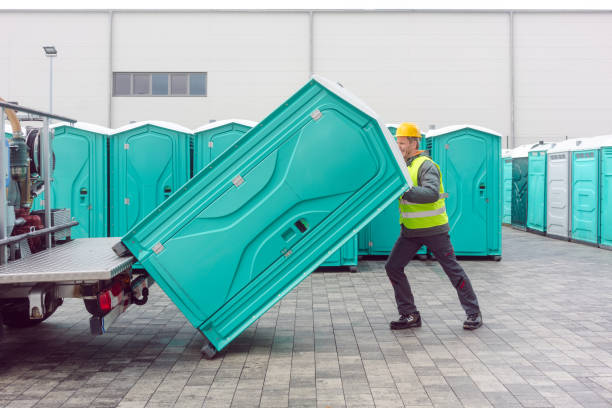 Best Portable restroom trailer rental  in Bolingbrook, IL